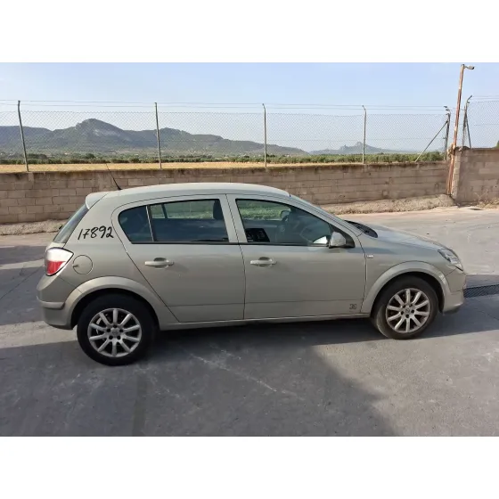 Opel ASTRA H (A04) 2004