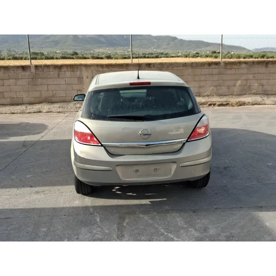 Opel ASTRA H (A04) 2004