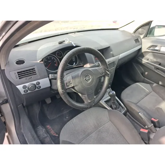 Opel ASTRA H (A04) 2004