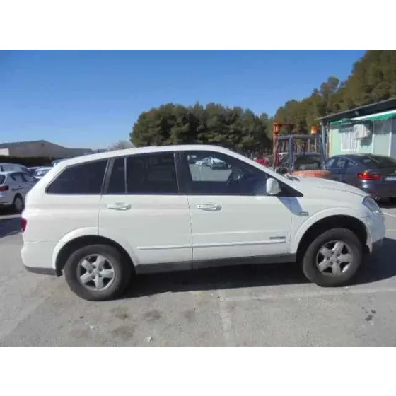 SSANGYONG KYRON '2009 200 XDI LIMITED BLANCO