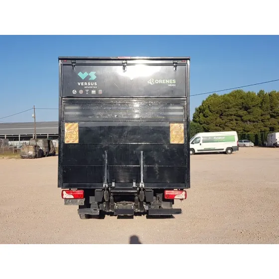 MERCEDES SPRINTER III PLATAFORMA RWD / AWD '2018 511/514/516 CDI RWD L2 (907.153) NEGRO