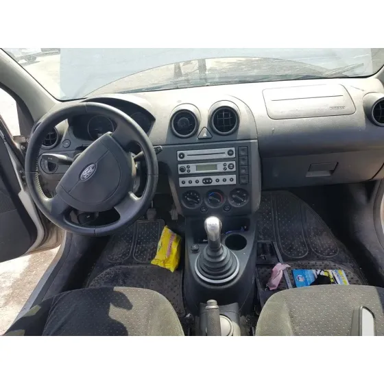FORD FIESTA (CBK) '2004 GHIA GRIS