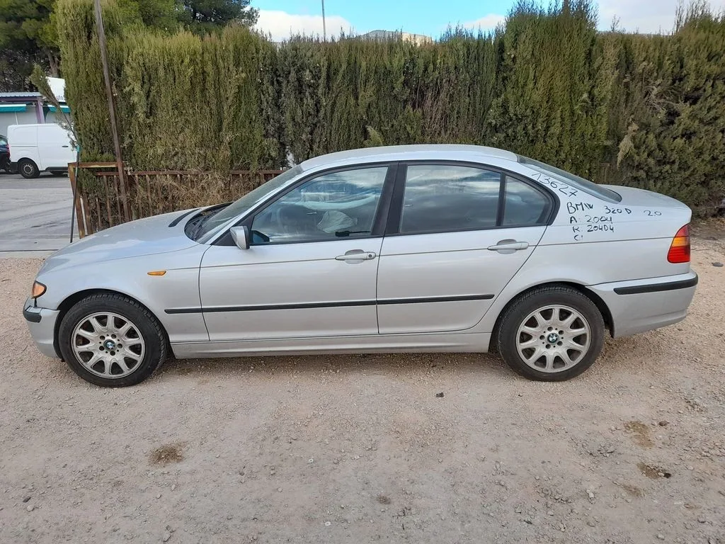 BMW SERIE 3 BERLINA (E46) '2004 320D GRIS