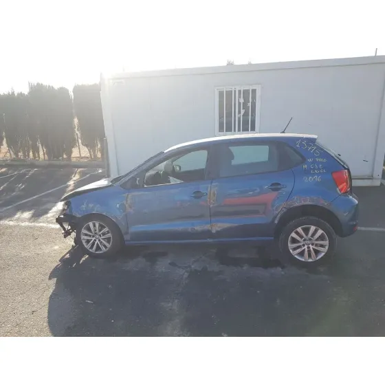 VOLKSWAGEN POLO (6C1) '2016 HIGHLINE BLUEMOTION AZUL