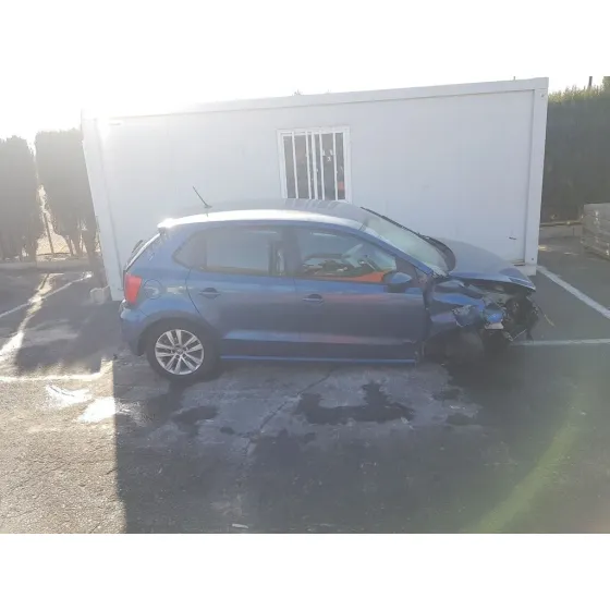 VOLKSWAGEN POLO (6C1) '2016 HIGHLINE BLUEMOTION AZUL