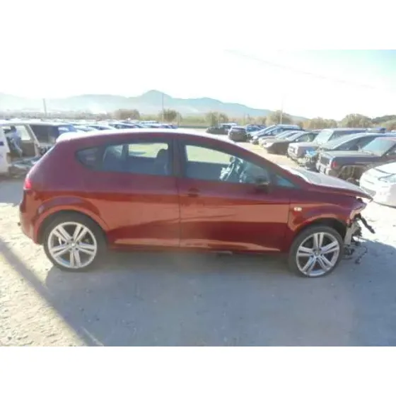 SEAT LEON (1P1) '2006 REFERENCE GRANATE