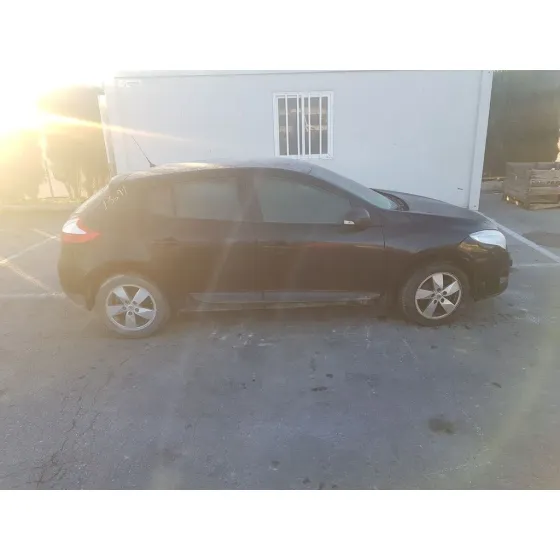 RENAULT MEGANE III BERLINA 5 P '2008 DYNAMIQUE NEGRO