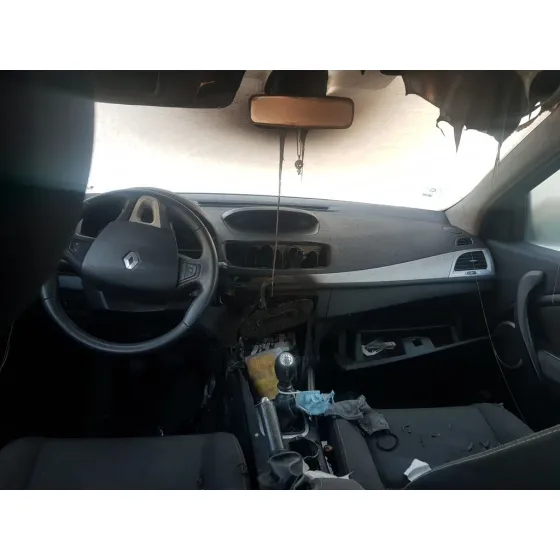 RENAULT MEGANE III BERLINA 5 P '2008 DYNAMIQUE NEGRO