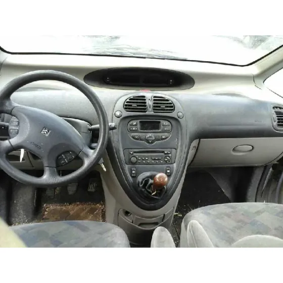 CITROEN XSARA PICASSO '2001 1.8 16V GRIS