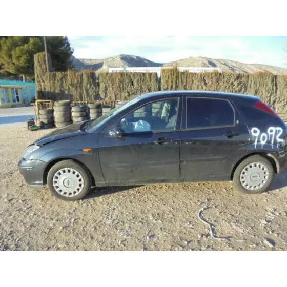 FORD FOCUS BERLINA (CAK) '2003 GHIA NEGRO