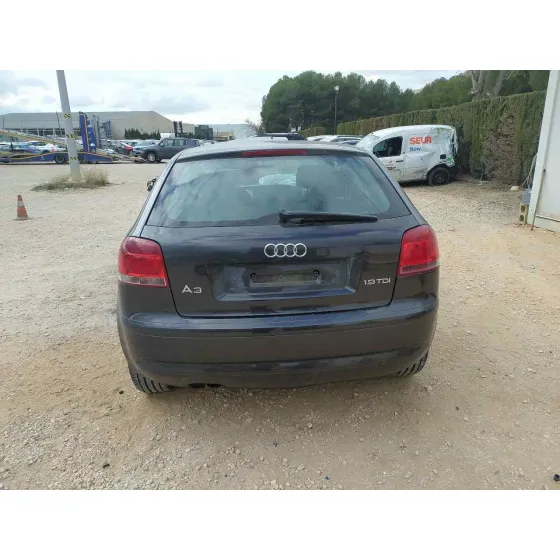AUDI A3 (8P) '2007 ATRACCION GRIS OSCURO