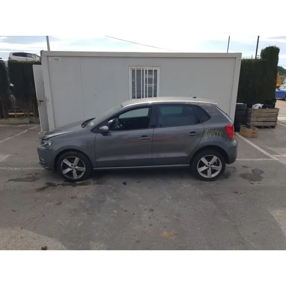 VOLKSWAGEN POLO (6C1) '2015 ADVANCE BLUEMOTION GRIS OSCURO