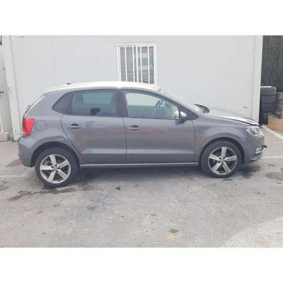 VOLKSWAGEN POLO (6C1) '2015 ADVANCE BLUEMOTION GRIS OSCURO