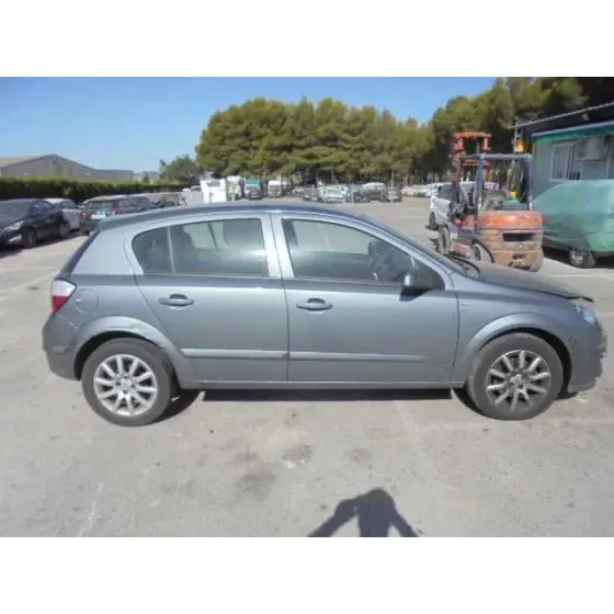 OPEL ASTRA H BERLINA '2005 COSMO GIRS OSCURO