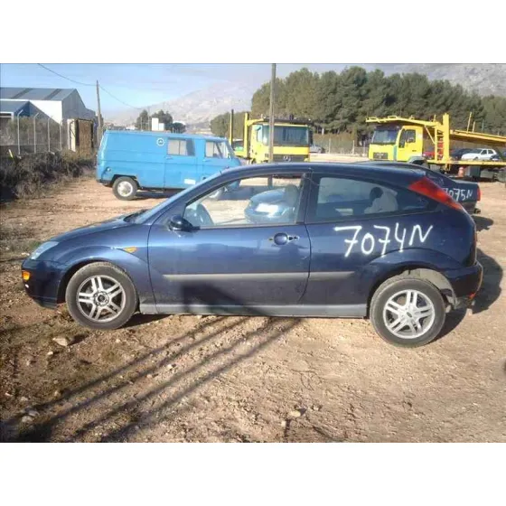 FORD FOCUS BERLINA (CAK) '1998 TREND AZUL