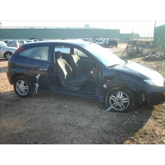 FORD FOCUS BERLINA (CAK) '1998 TREND AZUL