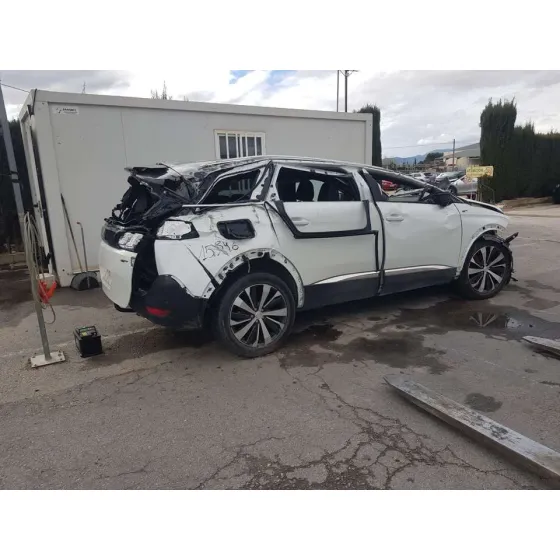 PEUGEOT 5008 '2018 GT BLANCO