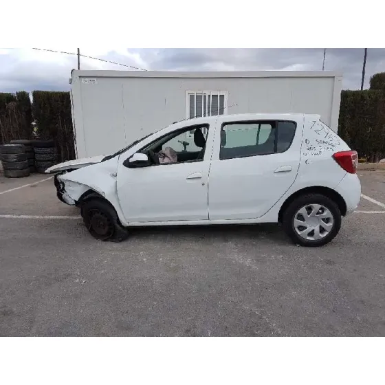 DACIA SANDERO '2015 BASIS BLANCO