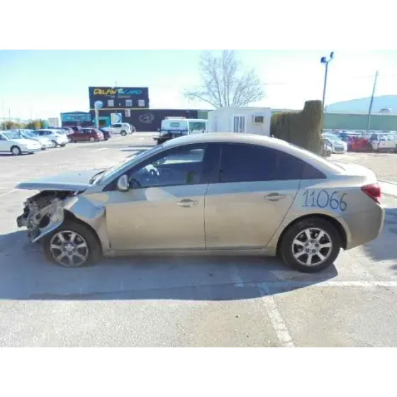 CHEVROLET CRUZE '2010 LS DORADO