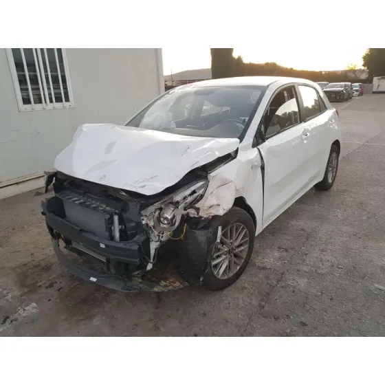 KIA RIO (YB) '2023 ATTRACT BLANCO