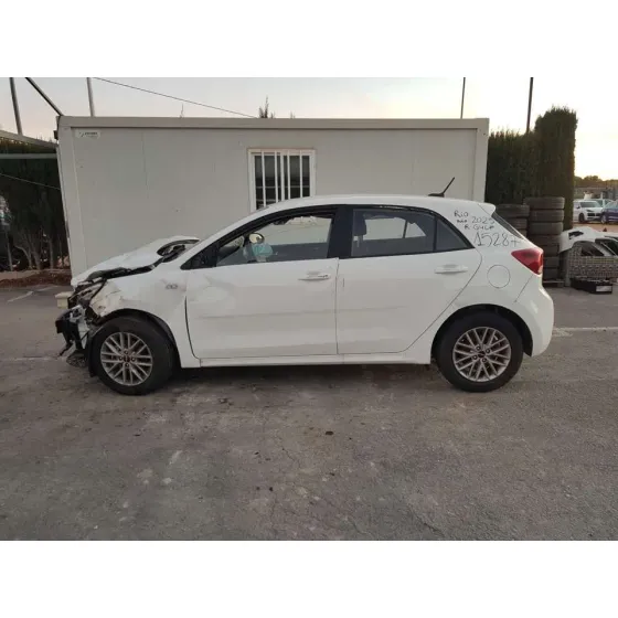 KIA RIO (YB) '2023 ATTRACT BLANCO