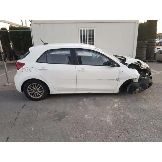 KIA RIO (YB) '2023 ATTRACT BLANCO