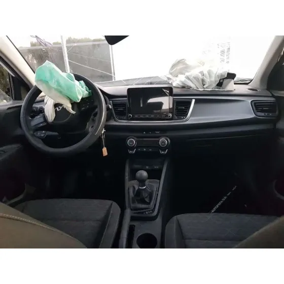 KIA RIO (YB) '2023 ATTRACT BLANCO