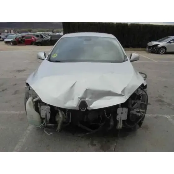 RENAULT MEGANE III BERLINA 5 P '2010 DYNAMIQUE GRIS