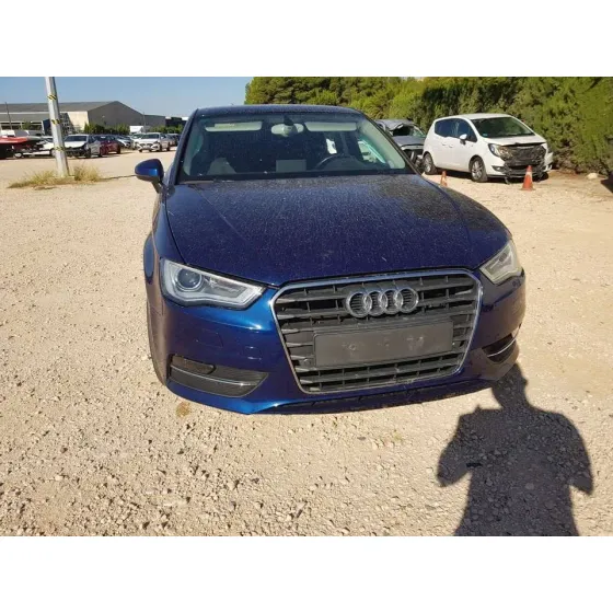 AUDI A3 SPORTBACK (8VA) '2013 AMBIENTE AZUL