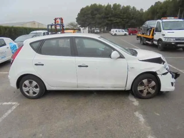 HYUNDAI I30 '2009 CLASSIC BLANCO