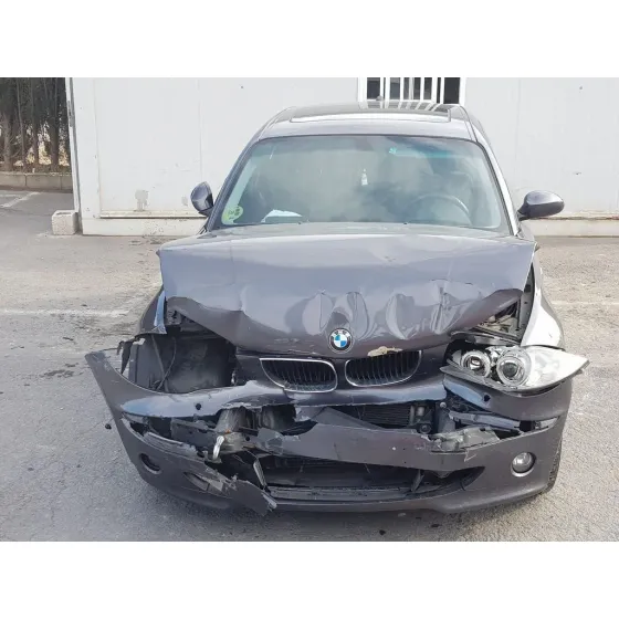 BMW SERIE 1 BERLINA (E81/E87) '2006 120D GRIS