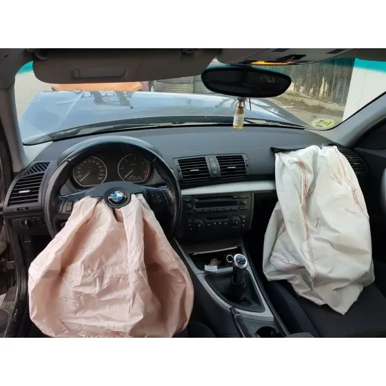 BMW SERIE 1 BERLINA (E81/E87) '2006 120D GRIS