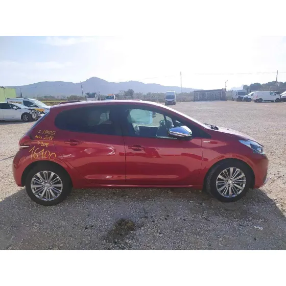 PEUGEOT 208 '2018 STYLE ROJO
