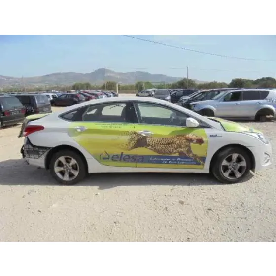 HYUNDAI I40 '2013 STYLE BLUE BLANCO