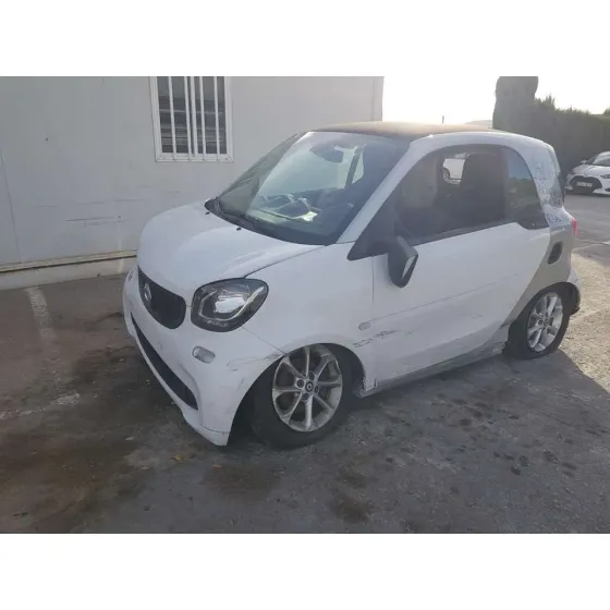 SMART FORTWO COUPE '2019 ELECTRIC DRIVE / EQ PULL&BEAR (453.391) BLANCO