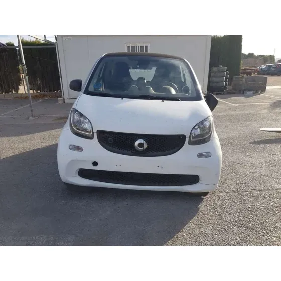 SMART FORTWO COUPE '2019 ELECTRIC DRIVE / EQ PULL&BEAR (453.391) BLANCO