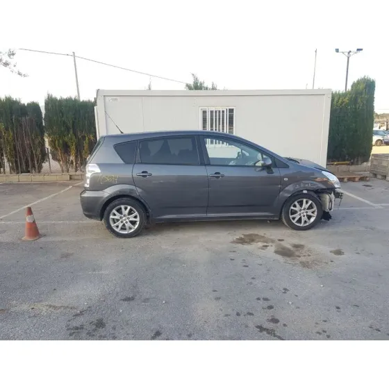 TOYOTA COROLLA VERSO (R1) '2008 2.2 D-4D LUNA GRIS OSCURO