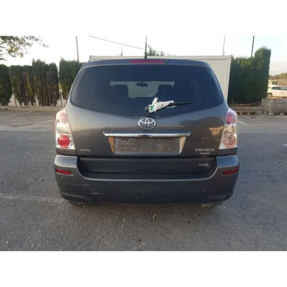 TOYOTA COROLLA VERSO (R1) '2008 2.2 D-4D LUNA GRIS OSCURO