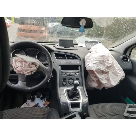 PEUGEOT 5008 '2011 PREMIUM BLANCO