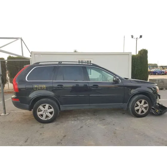 VOLVO XC90 '2007 D5 EXECUTIVE (7 ASIENTOS) (136KW) NEGRO