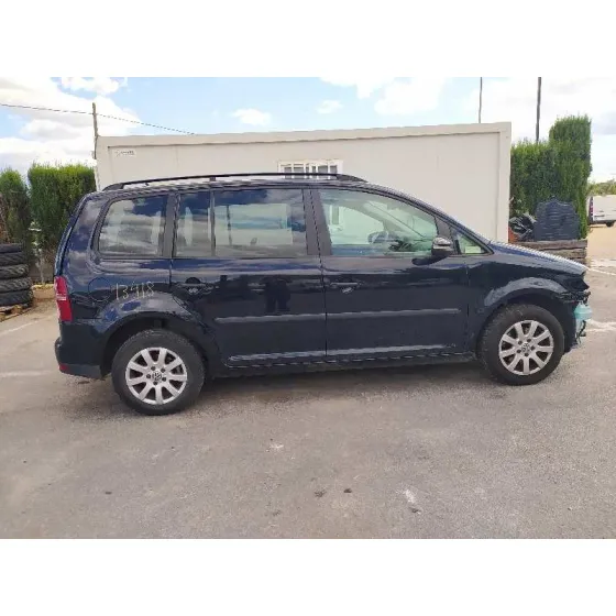 VOLKSWAGEN TOURAN (1T2) '2010 ADVANCE NEGRO