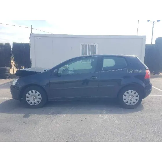 VOLKSWAGEN GOLF V BERLINA (1K1) '2004 TRENDLINE AZUL