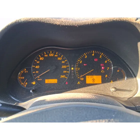 Toyota AVENSIS SEDAN (_T25_) 2003