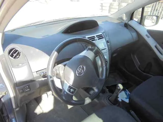 TOYOTA YARIS (KSP9/SCP9/NLP9) TOYOTA YARIS (KSP9/SCP9/NLP9) '2007 BASICO AZUL 2005