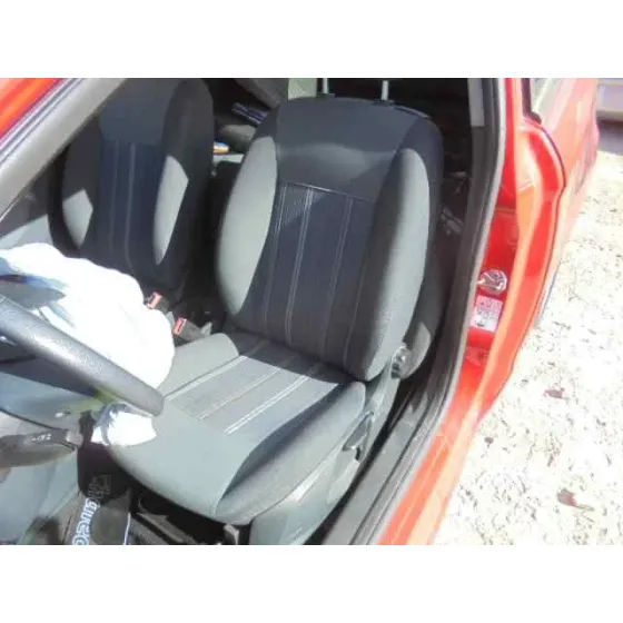 FORD FIESTA (CB1) '2009 AMBIENTE ROJO
