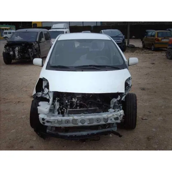 TOYOTA YARIS '2011 ACTIVE BLANCO
