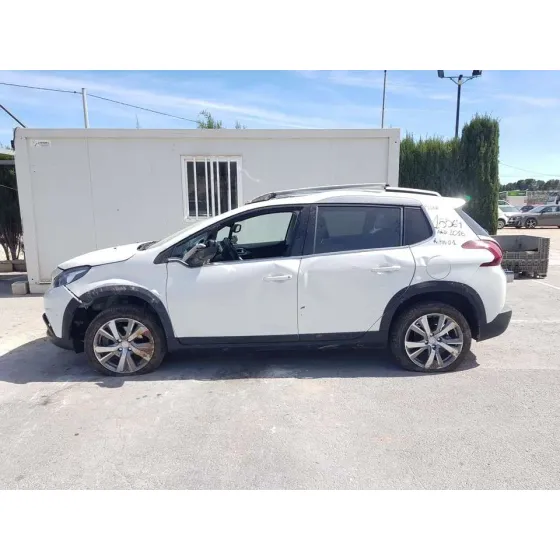 PEUGEOT 2008 (--.2013->) '2016 GT LINE BLANCO