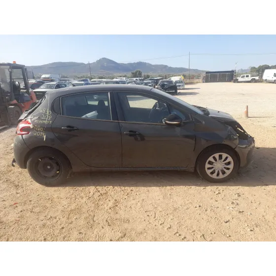 Peugeot 208 I (CA_, CC_) 2012
