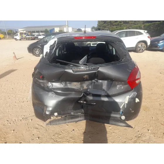 Peugeot 208 I (CA_, CC_) 2012