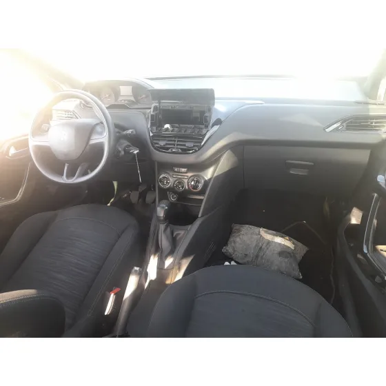 Peugeot 208 I (CA_, CC_) 2012